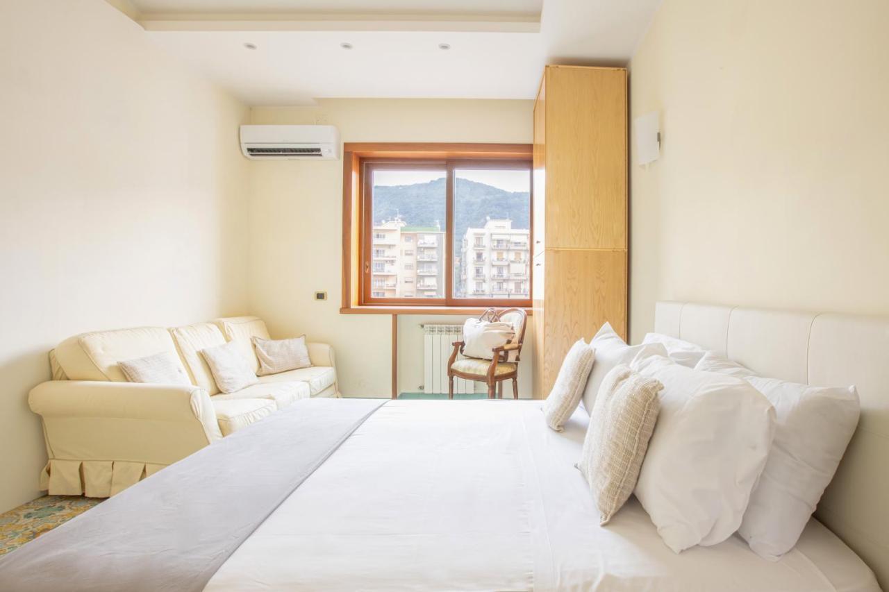 Sorrentovibes - Family Home With Terrace & Amazing View In Sorrento Center Exterior photo
